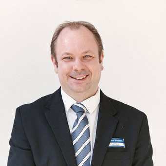 Portraitaufnahme von René Berroth, Hoteldirektor des Best Western Plus Hotel Fellbach-Stuttgart